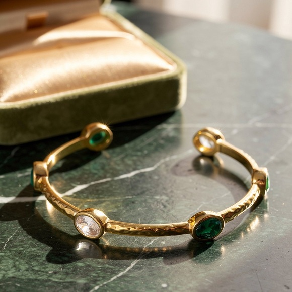 Elegant 18k gold plated Bracelet with Gemstones - Picture 5 of 6